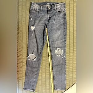 Woman’s size 10 Old Navy stretch skinny jeans